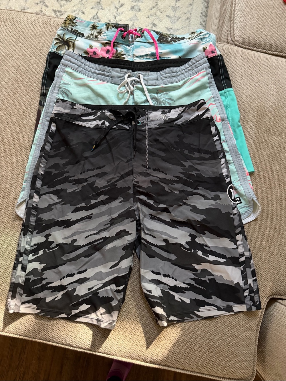 Hurley Men's Black & Gray Camo Boardshorts